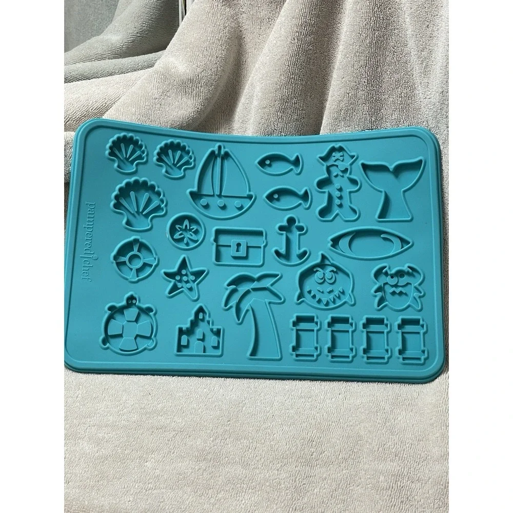 Lot 2 Pampered Chef 8.5